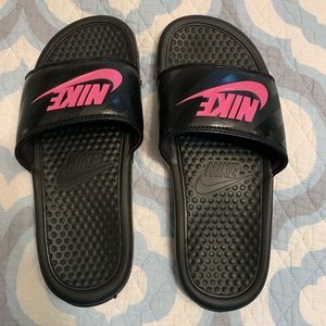 Nike slides women’s size 6 never worn